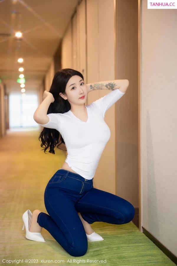 江真真  [XiuRen]高清写真图 2023.04.13 No.6570 江真真 牛仔裤美臀第10张图片